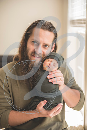 August - Newborn_101521_0195