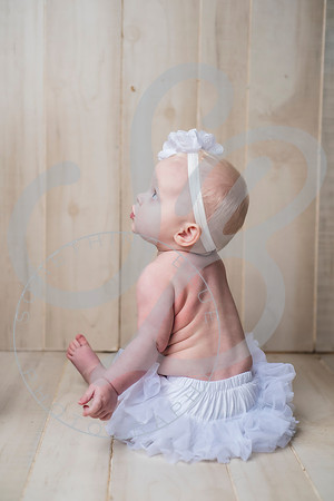 Skylar - 8 Month_022722_0176