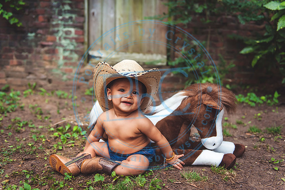 Adriel - 6 Months_080219_0114