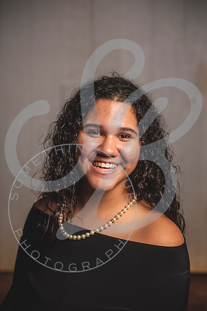 Esther - Senior_102721_0013