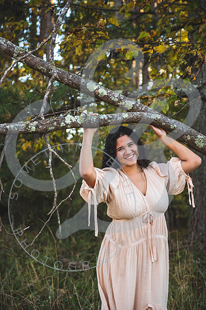 Esther - Senior_102721_0460