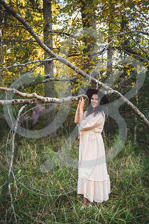 Esther - Senior_102721_0493