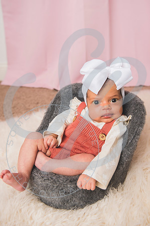 Mia - 5 weeks_102921_0236