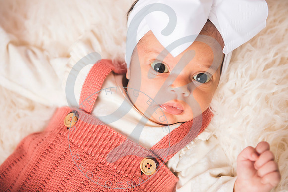 Mia - 5 weeks_102921_0196