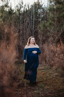 Lindsay - Maternity_112522_0035