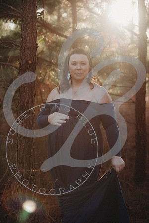 Lindsay - Maternity_112522_0149