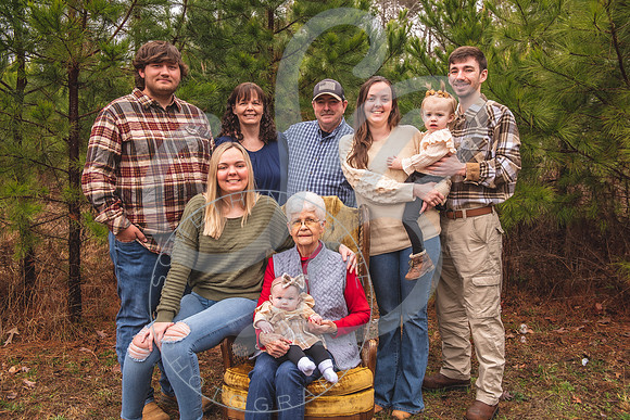 Williamson Extended Family_021124_0041