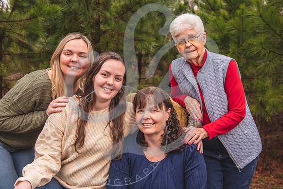 Williamson Extended Family_021124_0093