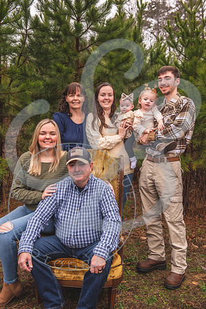 Williamson Extended Family_021124_0115