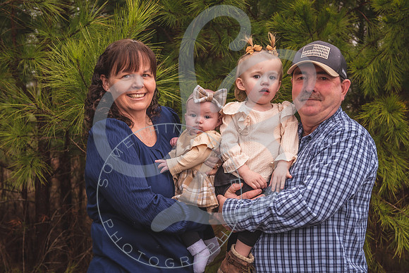 Williamson Extended Family_021124_0125