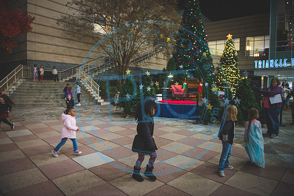 Santa's Arrival - TTC_112219_0131