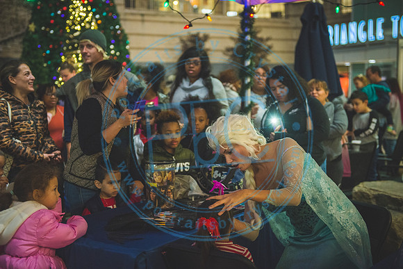 Santa's Arrival - TTC_112219_0178