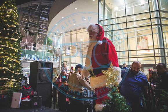 Santa's Arrival - TTC_112219_0635