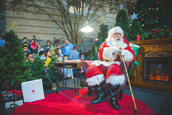 Santa's Arrival - TTC_112219_0641