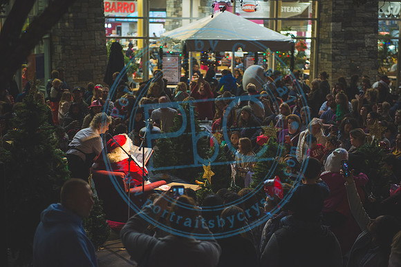Santa's Arrival - TTC_112219_0665