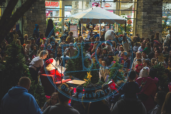 Santa's Arrival - TTC_112219_0672
