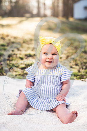 Jessie - 8 Month_031822_0157