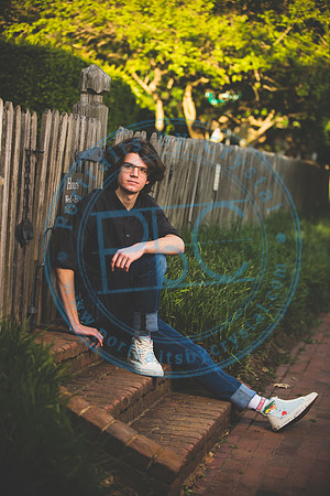 Dylan - Senior_042820_0153