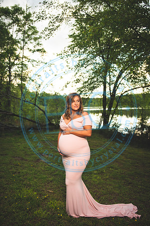 Kelly - Maternity_042620_0017