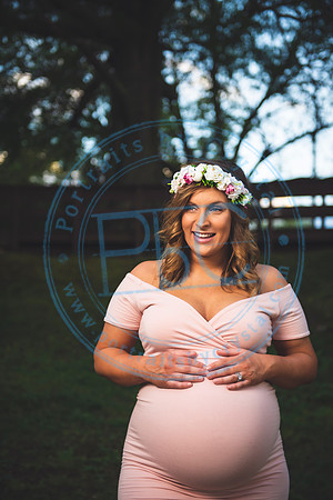 Kelly - Maternity_042620_0201