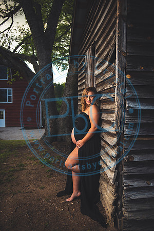 Kelly - Maternity_042620_0225
