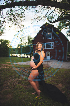 Kelly - Maternity_042620_0255