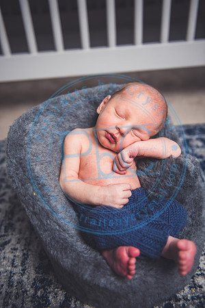 Joel - Newborn_091320_0337