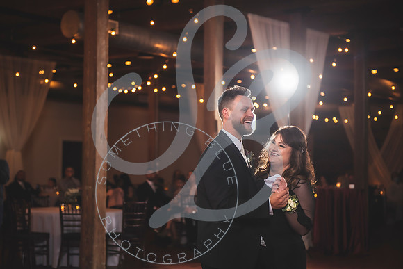 Melissa & Tim - Wedding Slideshow112721.259