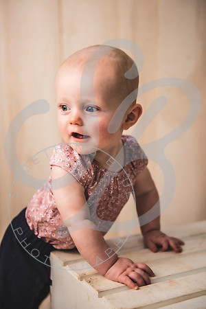 Sadie - 8 Month_060522_0078