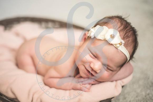 Isla - Newborn_010622_0090