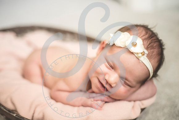 Isla - Newborn_010622_0088