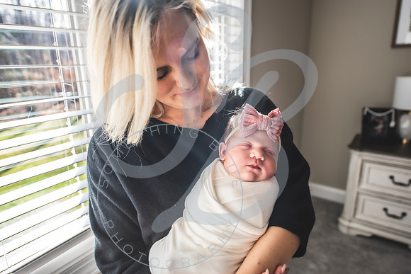 Isla - Newborn_010622_0430