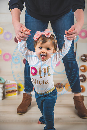 Olivia - Cake Smash_020721_0104