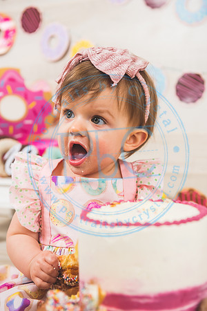 Olivia - Cake Smash_020721_0411