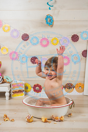 Olivia - Cake Smash_020721_0571