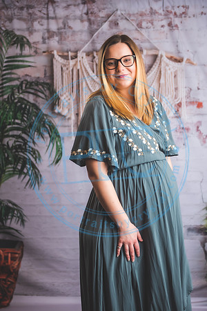 Carlee - Maternity_021221_0101