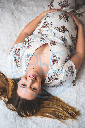 Carlee - Maternity_021221_0220