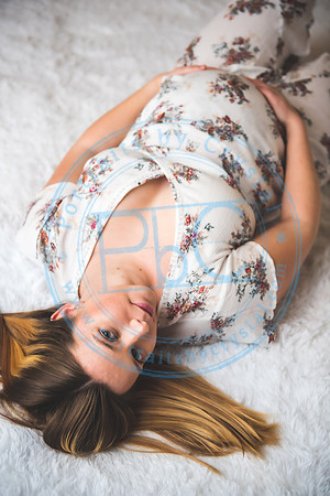 Carlee - Maternity_021221_0225
