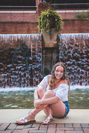 Kaleigh - Senior_072721_0029