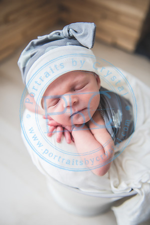 Declan - Newborn_080421_0240