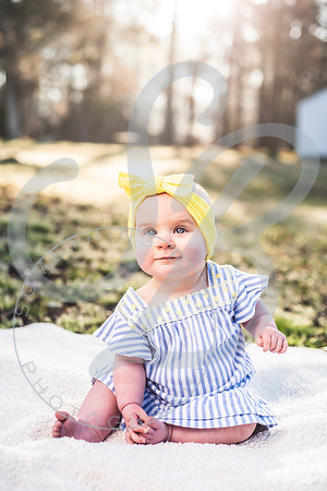 Jessie - 8 Month_031822_0177