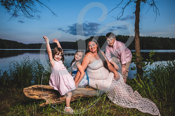 Rowe - Maternity_060422_0269