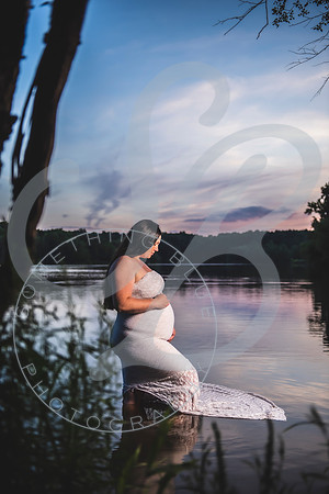 Rowe - Maternity_060422_0324