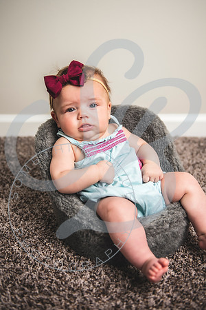 MacKenzie - 4 month_062522_0088