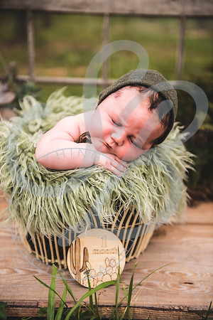 Rebecca - 1 Month_061522_0009