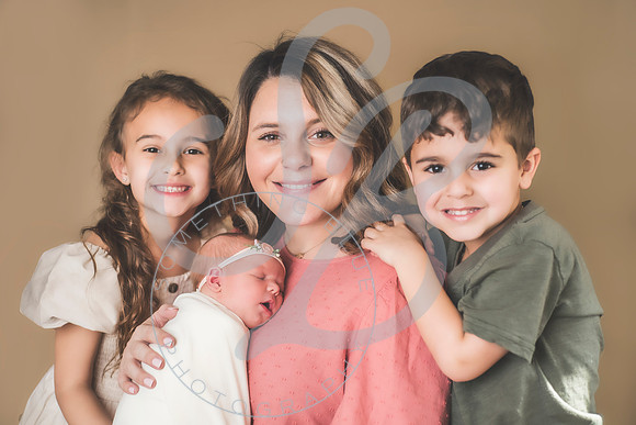 Everleigh - Newborn_030422_0151
