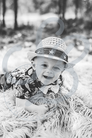 Declan - 8 Month_032622_0214