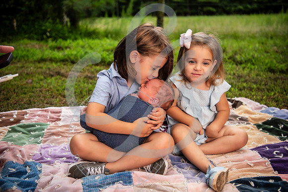 Brady - Newborn_081925_0146_1
