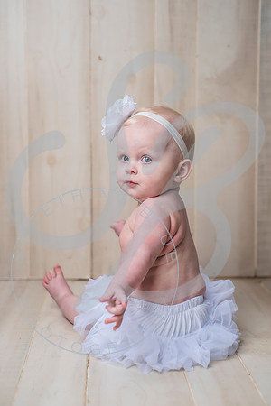 Skylar - 8 Month_022722_0180