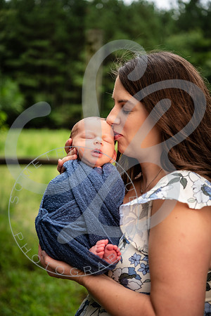 Brady - Newborn_081925_0273_1